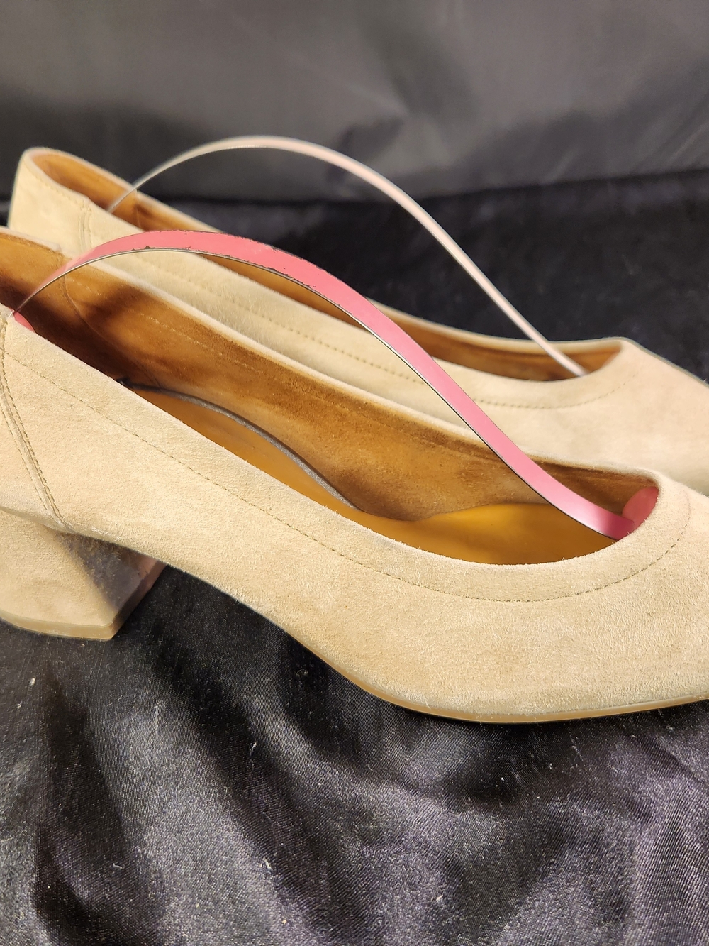 Paul Green Beige Suede Pointed Toe Women's Pumps SUPER SOFT SZ US 7 - Picture 4 of 9